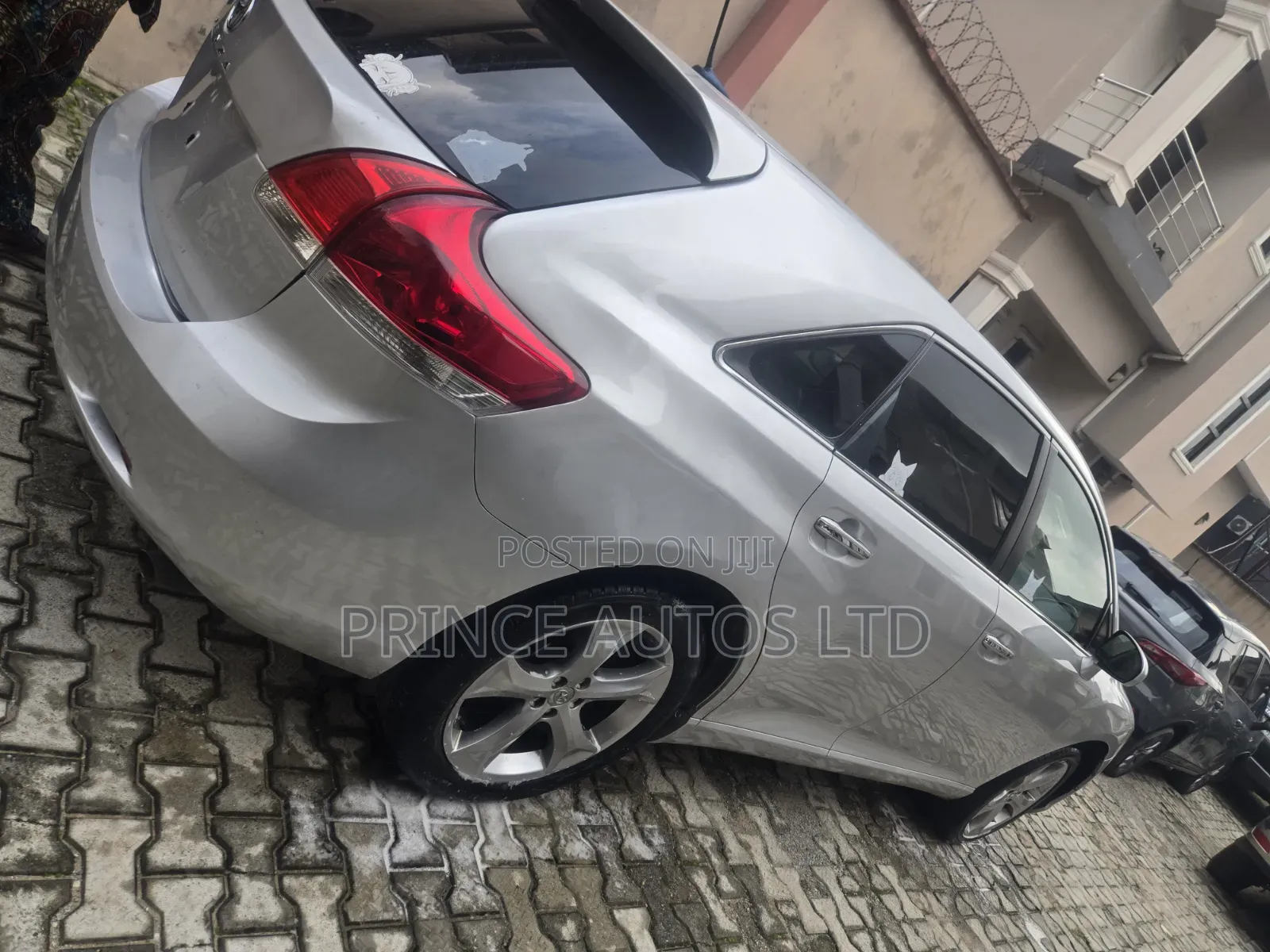 Toyota Venza 2010 Silver