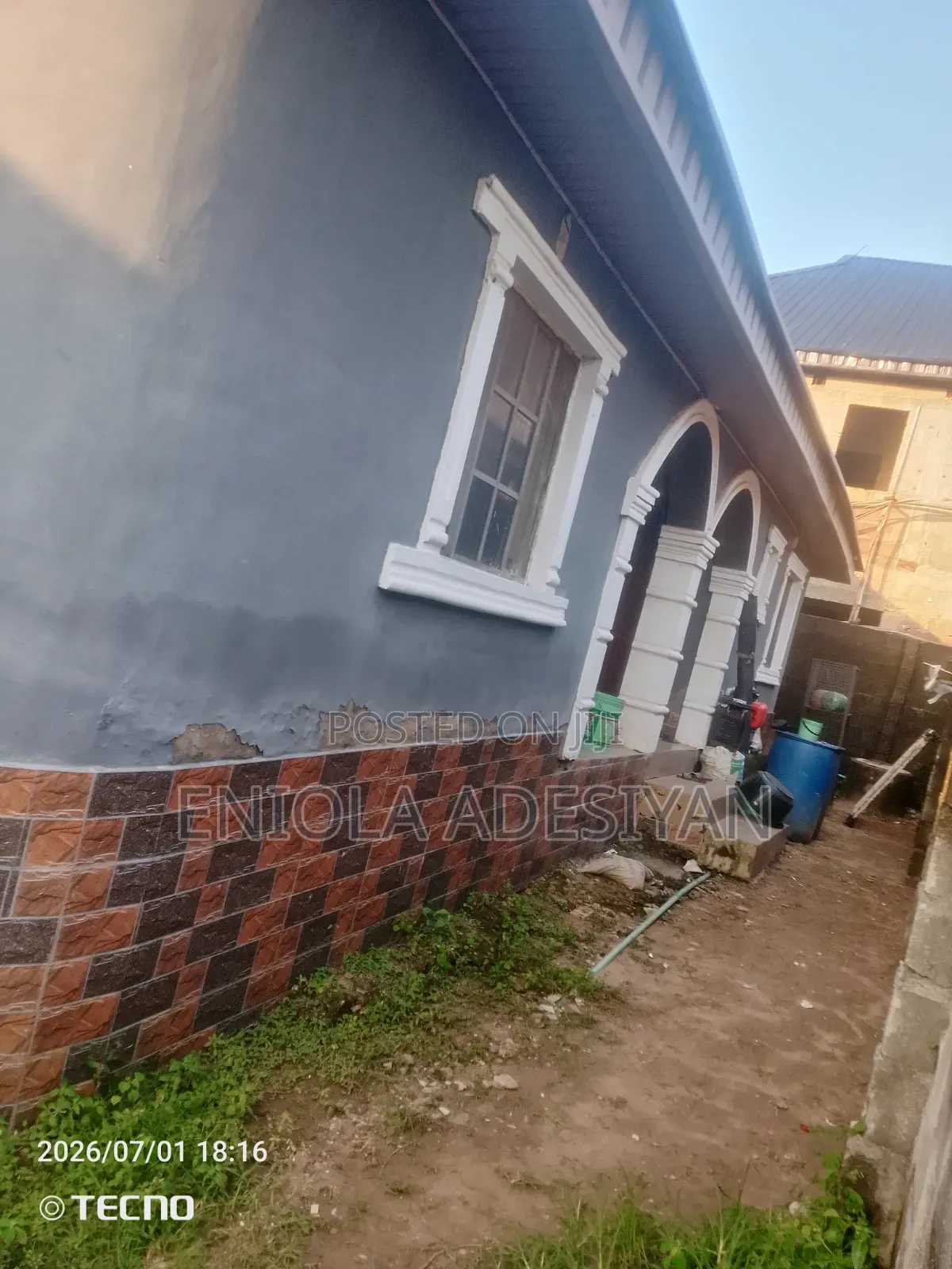 3bdrm Block of Flats in Macaulay, Igbogbo for sale