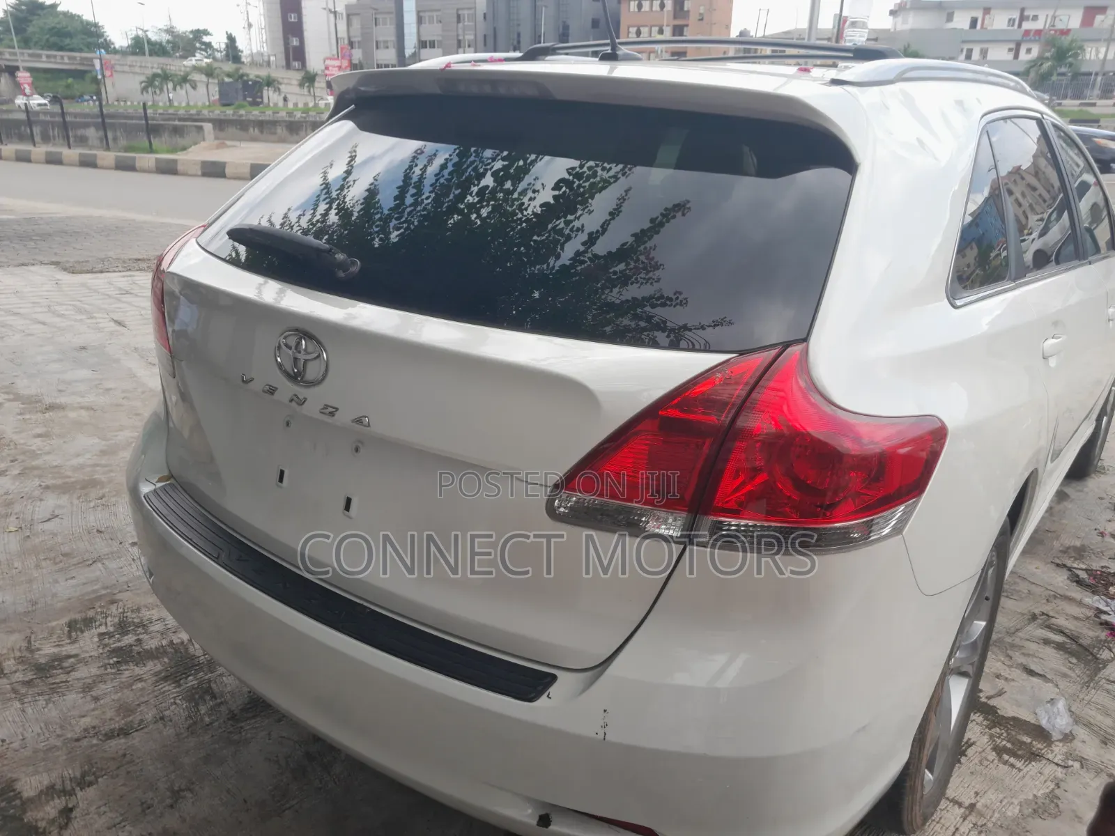Toyota Venza Limited 2011 White