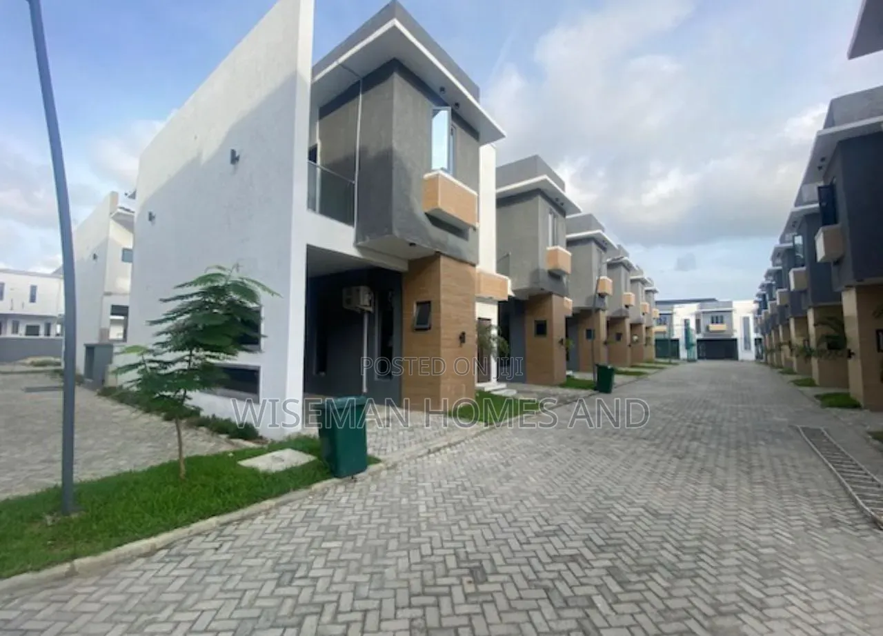 3bdrm Duplex in Lekki Palm City for rent