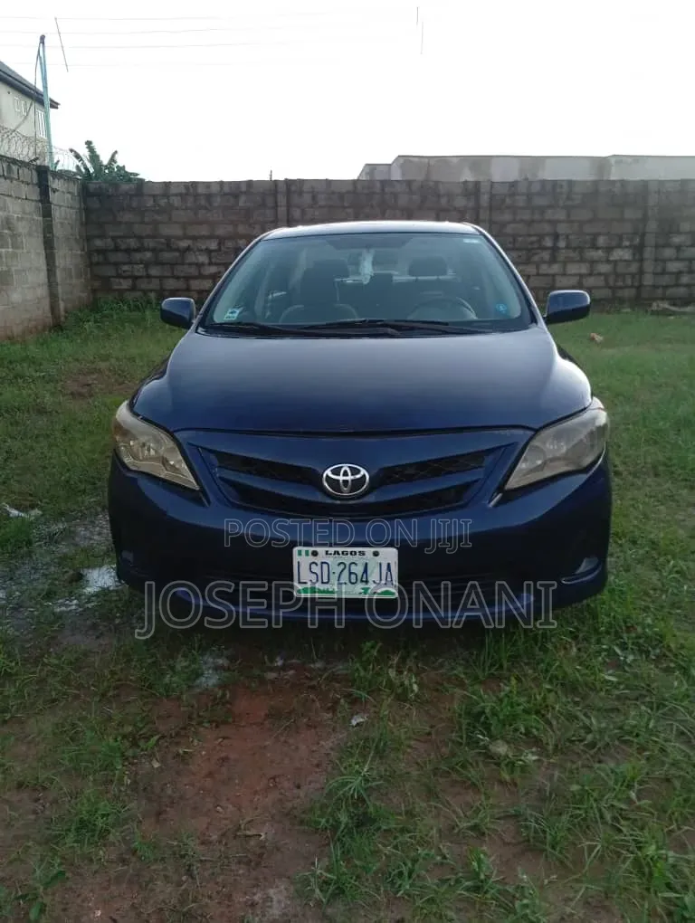 Toyota Corolla LE 4dr Sedan (1.8L 4cyl 4A) 2011 Blue