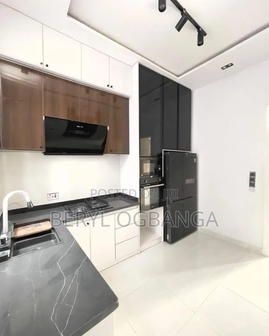 3bdrm Duplex in Ikota for rent