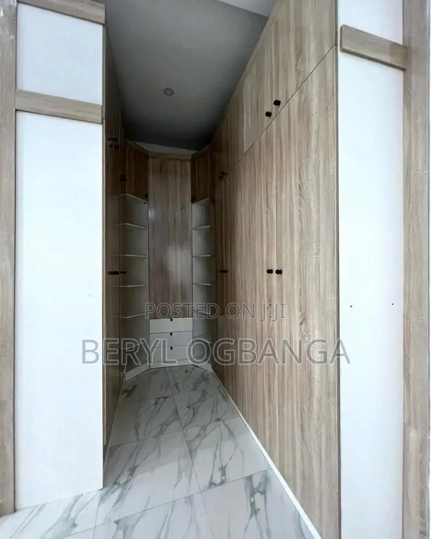 4bdrm Duplex in Lekki Phase 2 for rent