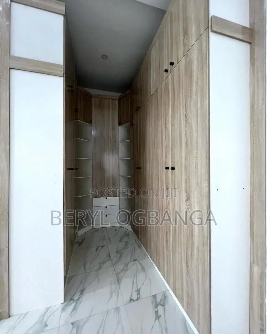 4bdrm Duplex in Lekki Phase 2 for rent