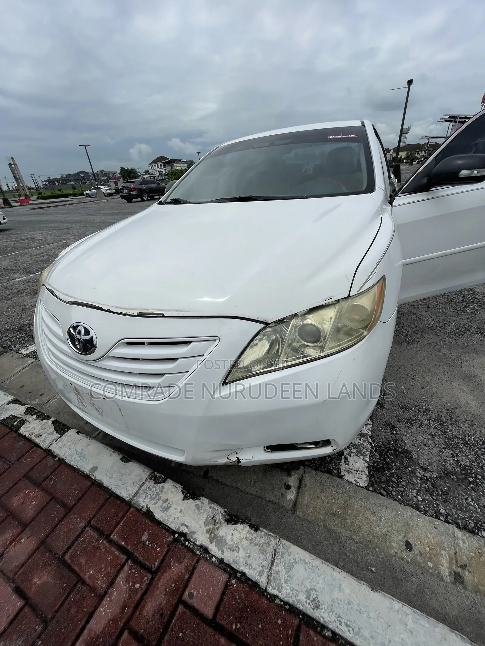 Toyota Camry LE 4dr Sedan (2.4L 4cyl 5A) 2009 White