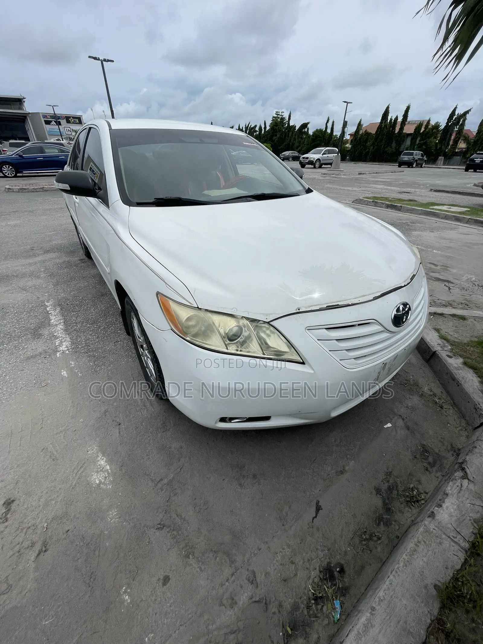 Toyota Camry LE 4dr Sedan (2.4L 4cyl 5A) 2009 White