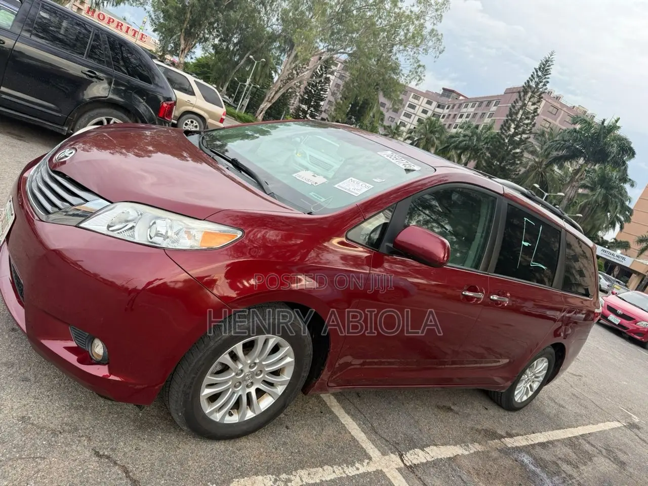 Toyota Sienna XLE 8-Passenger 4dr Minivan (3.5L 6cyl 6A) 2015 Red
