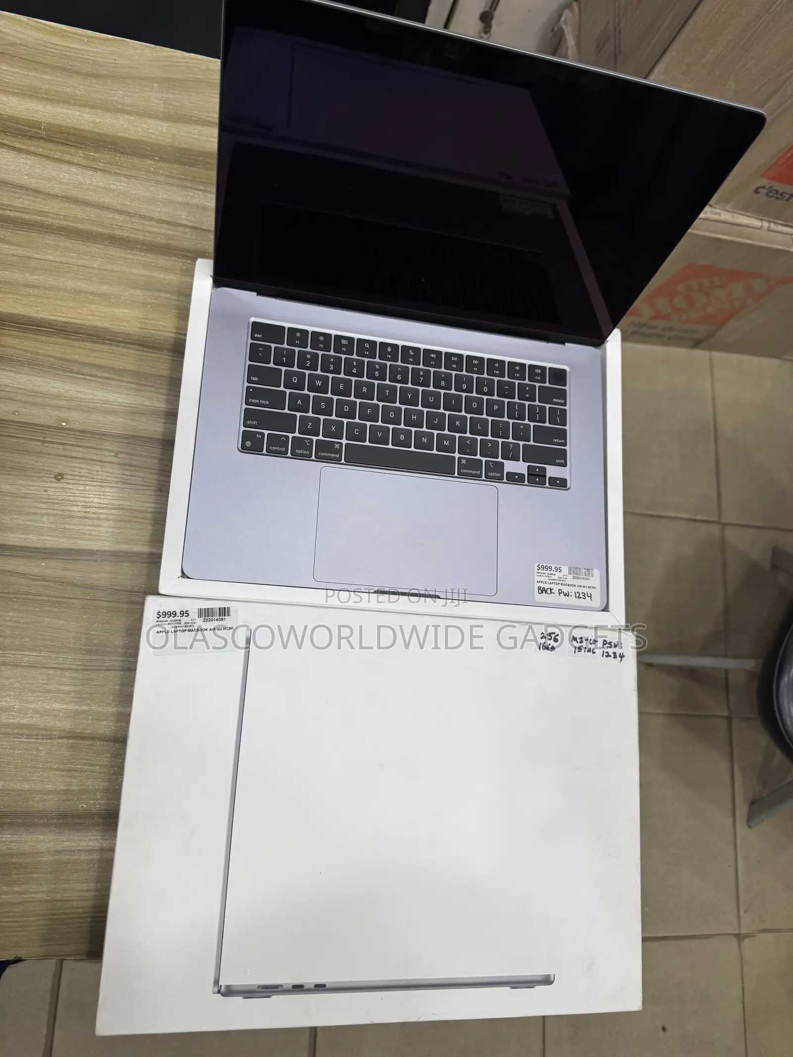 Laptop Apple MacBook Air 2024 M3 16GB Apple M3 SSD 256GB
