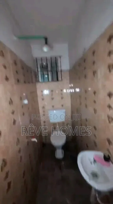 Mini Flat in Ilupeju Industrial Estate for rent