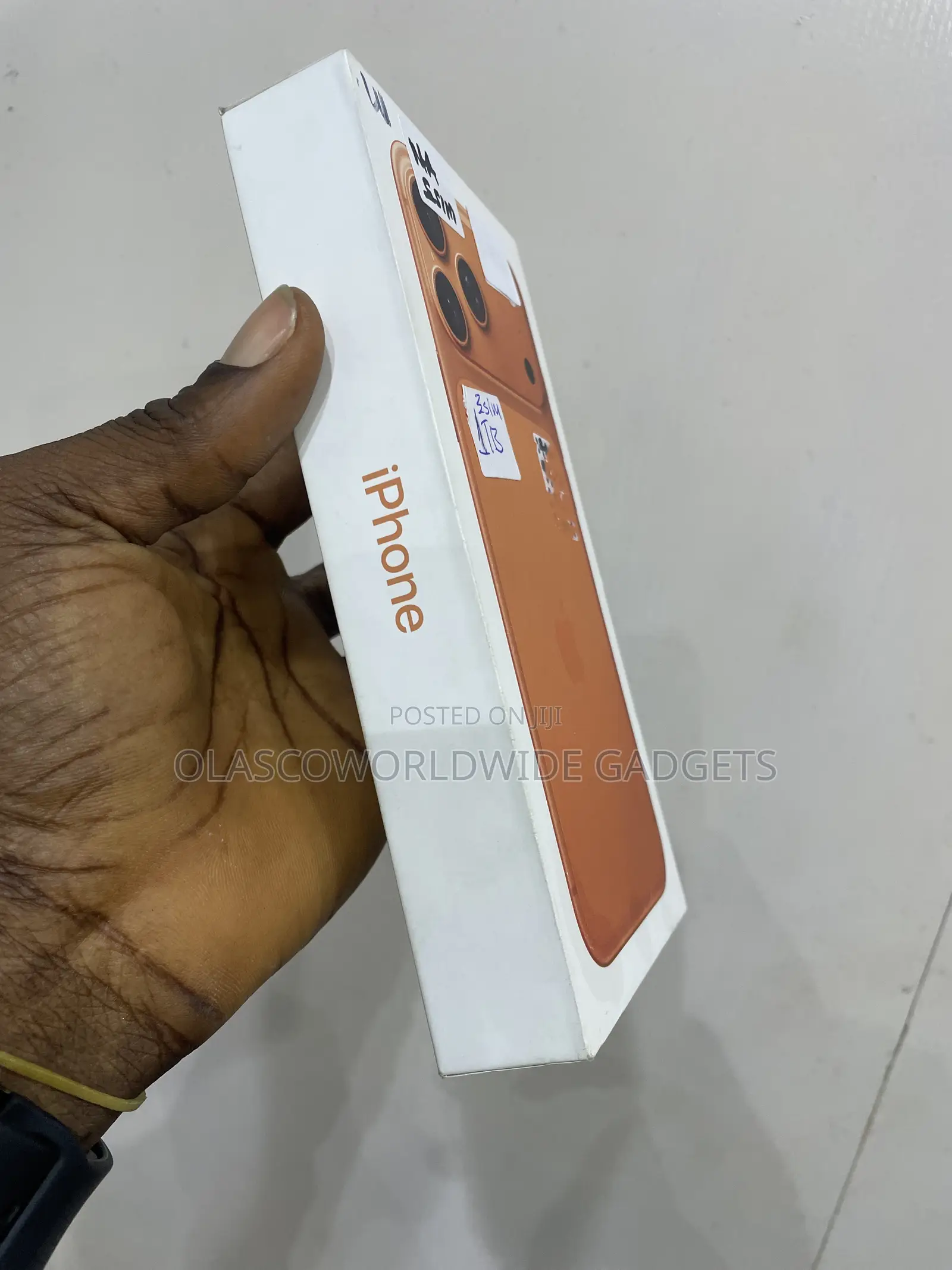 New Apple iPhone 17 Pro Max 1 TB Orange