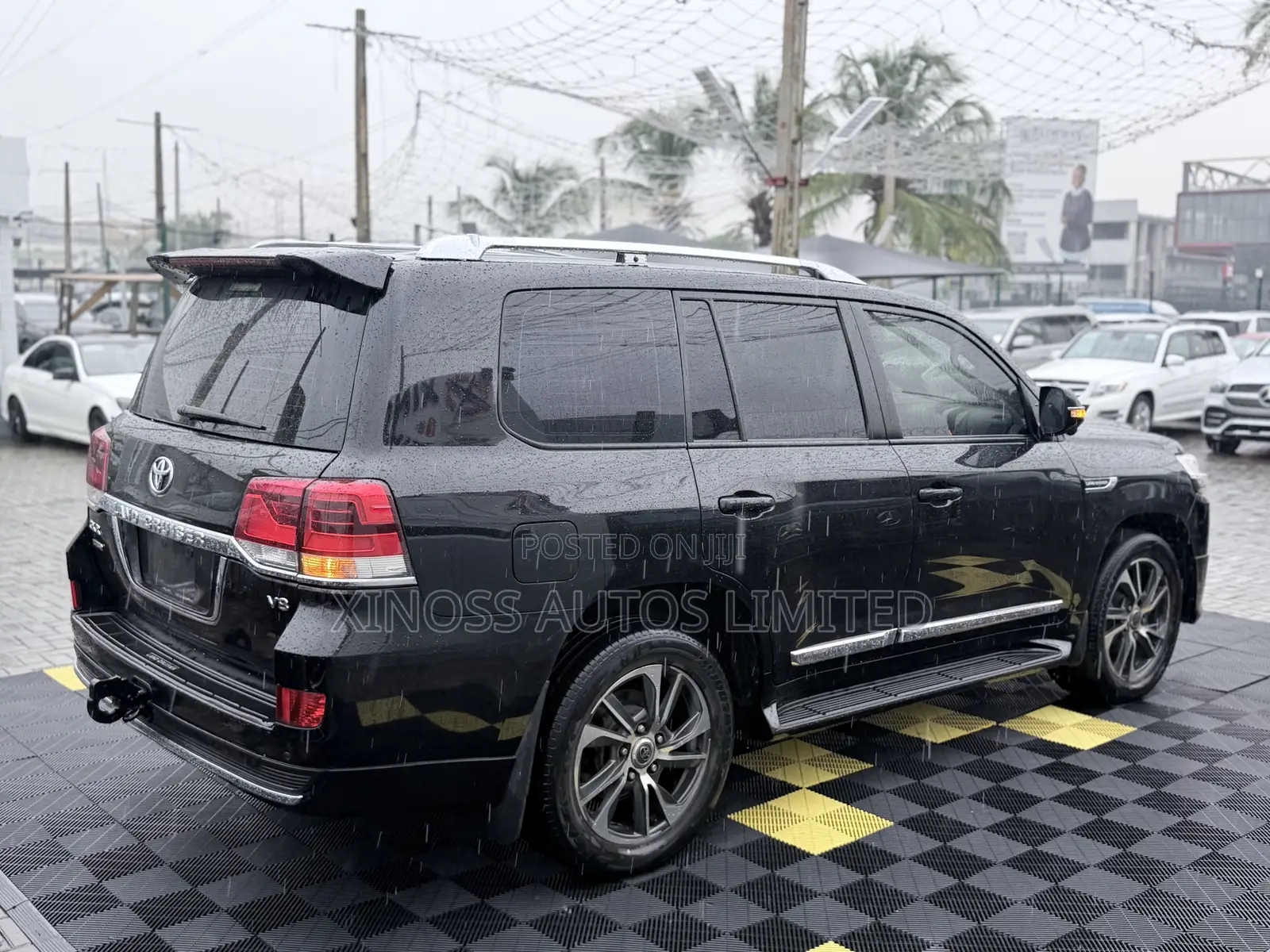 Toyota Land Cruiser 5.7 V8 GXR 2020 Black