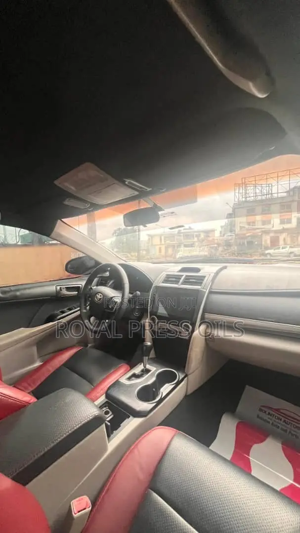 Toyota Camry LE 4dr Sedan (2.5L 4cyl 6A) 2013 Black