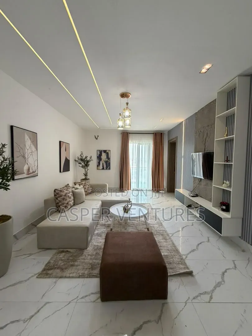 2bdrm Block of Flats in Freedom Way, Lekki Phase 1 for sale