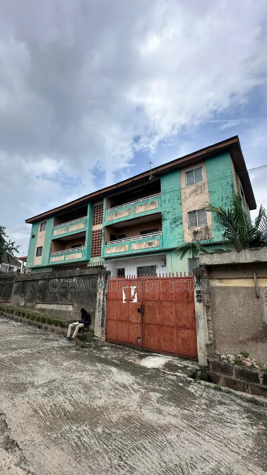 3bdrm Block of Flats in Oni And Son Ring for sale