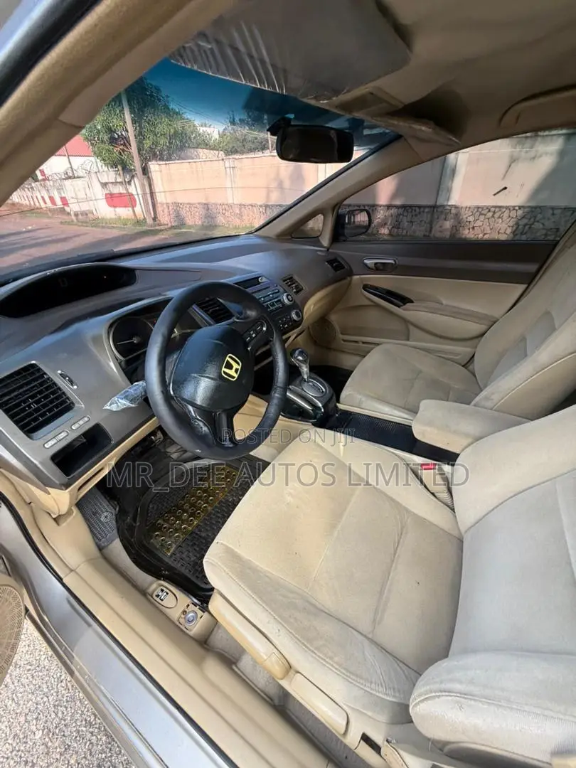 Honda Civic 2006 Gray