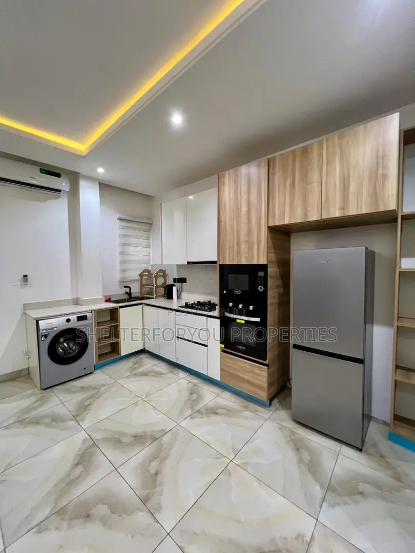 2bdrm Maisonette in Lekki Phase 1 for sale