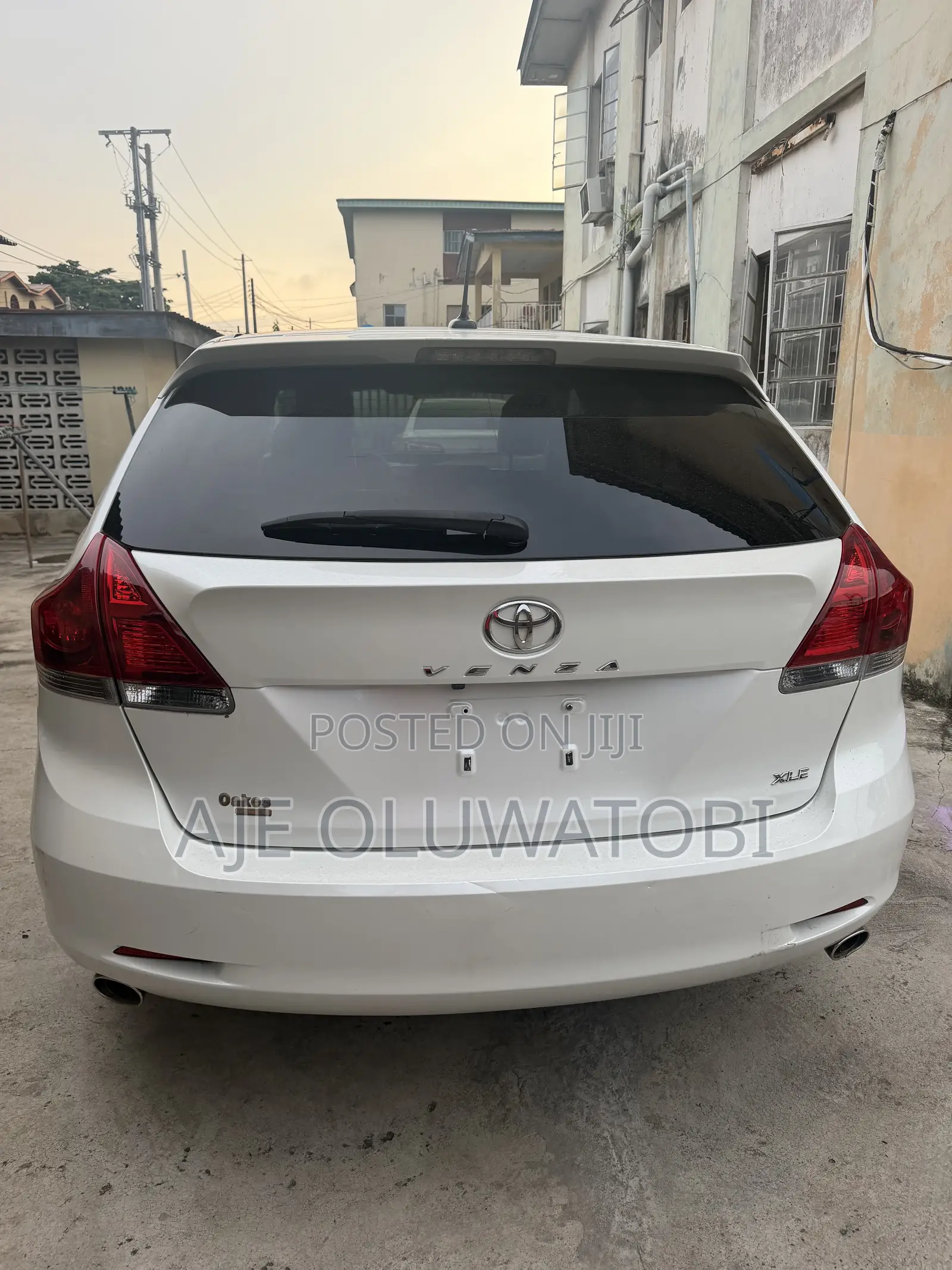 Toyota Venza XLE 4dr Wagon (3.5L 6cyl 6A) 2015 White