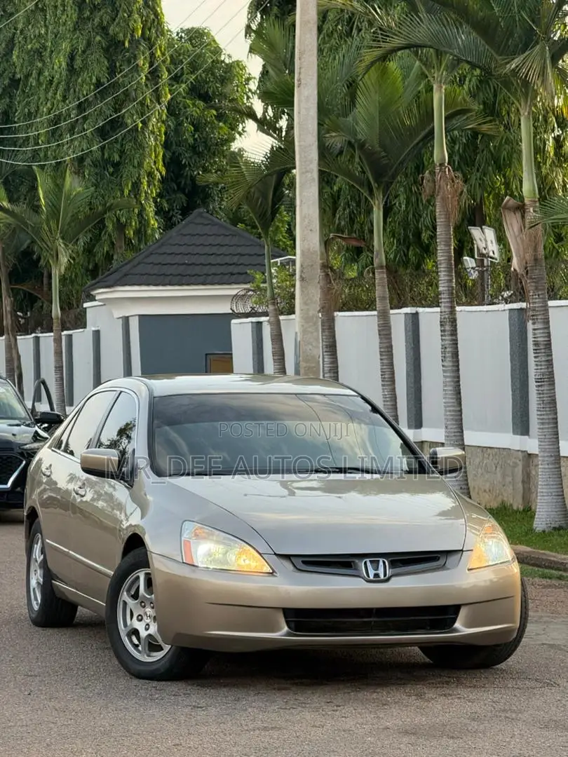 Honda Accord 2005 Gold