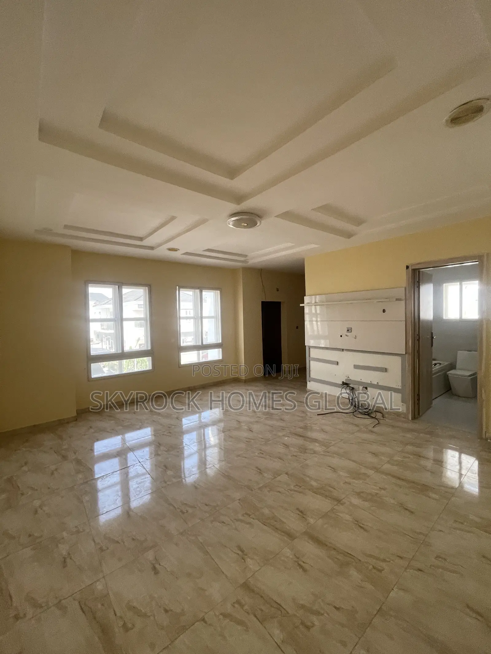 4bdrm Duplex in Lekki Expressway for rent