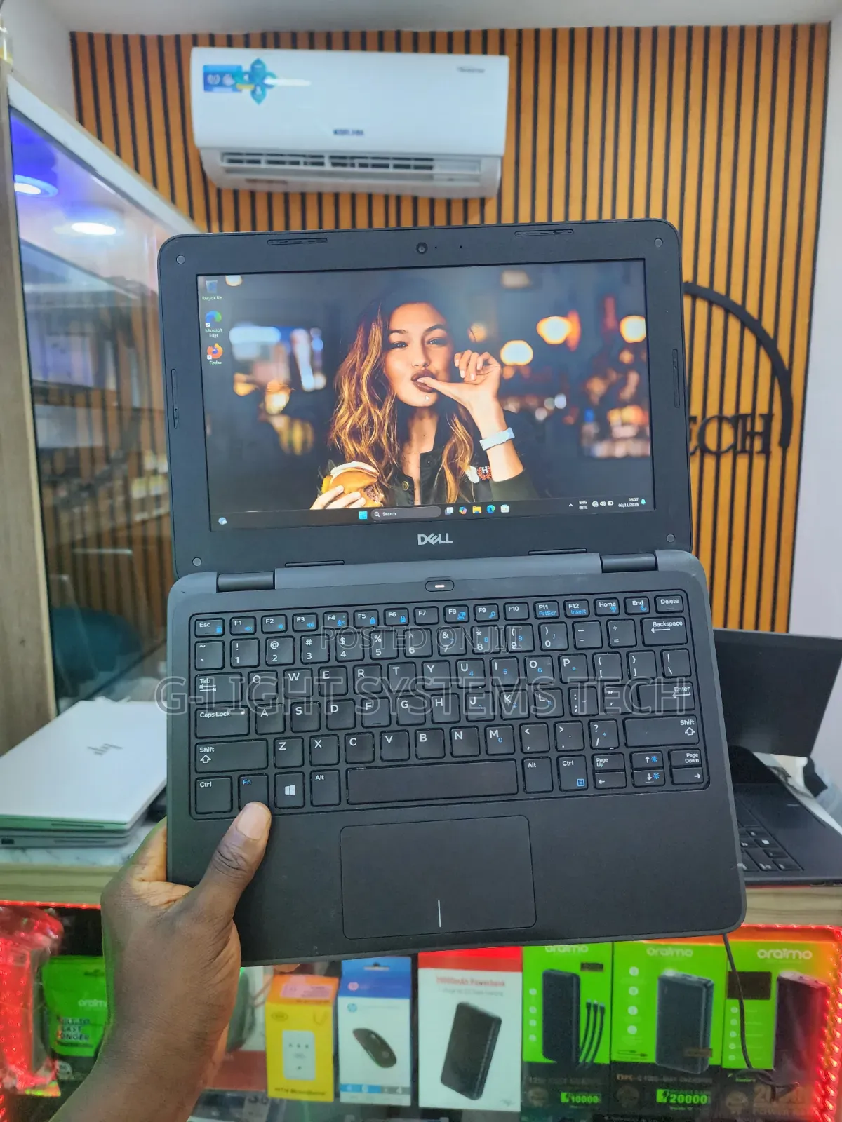 Laptop Dell Latitude 3190 2-in-1 8GB Intel Pentium SSD 128GB