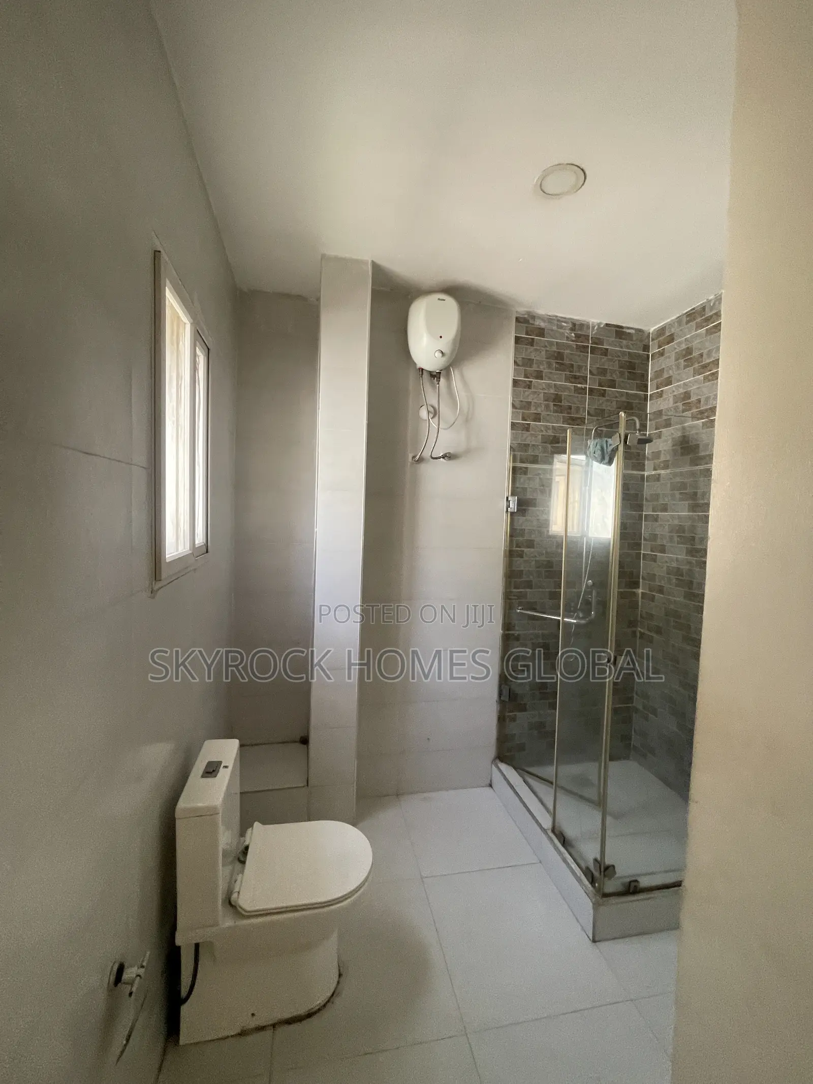 4bdrm Duplex in Lekki Expressway for rent