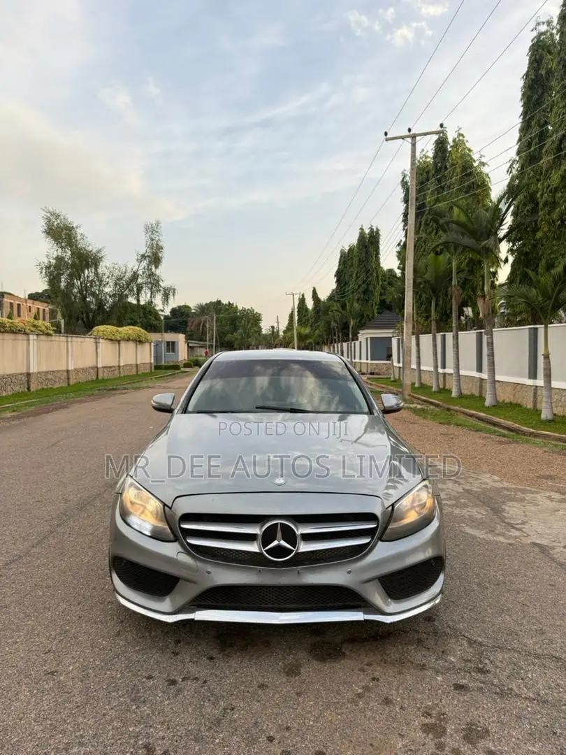 Mercedes-Benz C300 2016 Gray
