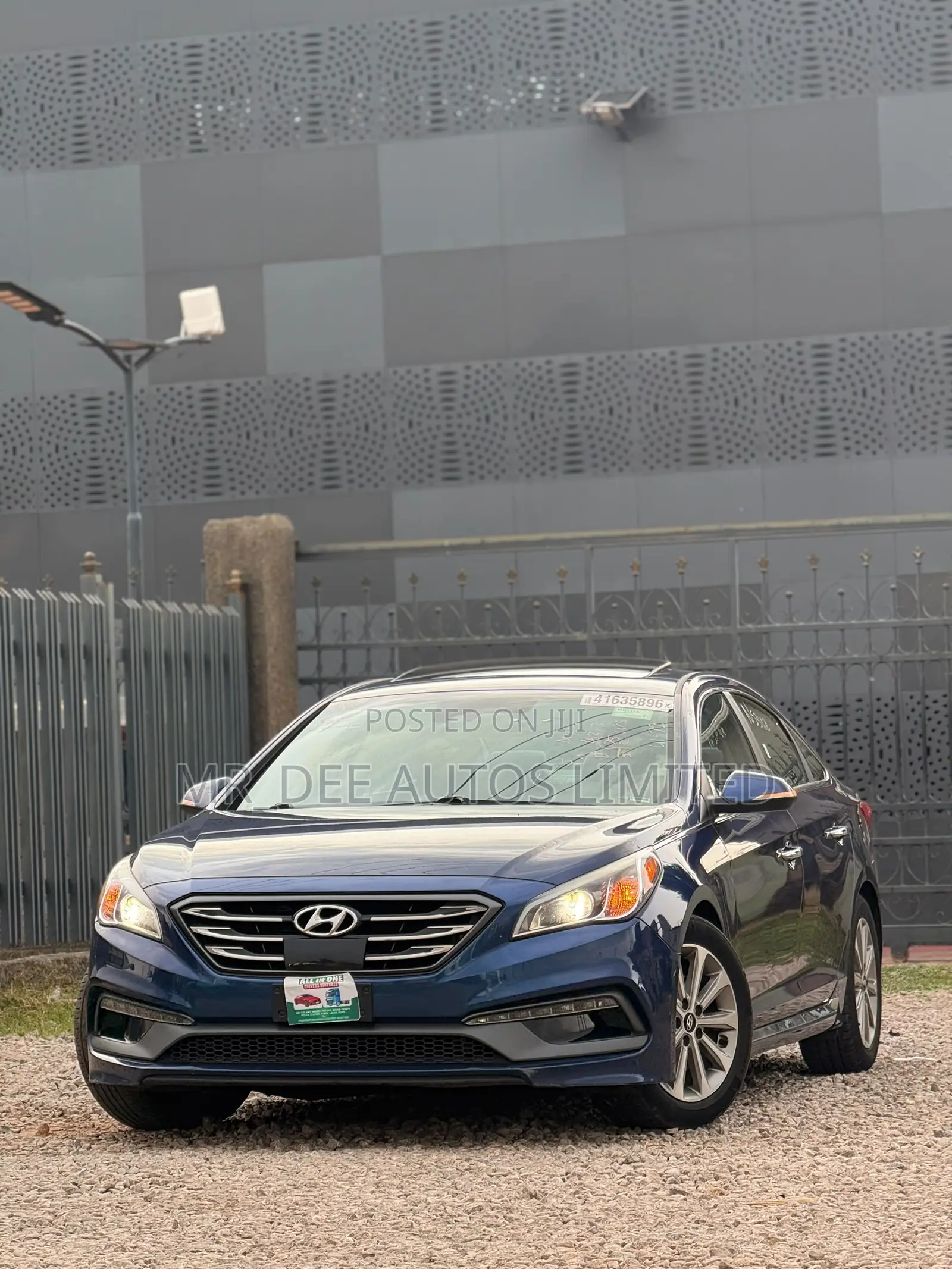Hyundai Sonata Limited Sedan FWD (2.4L 4cyl 6A) 2017 Blue