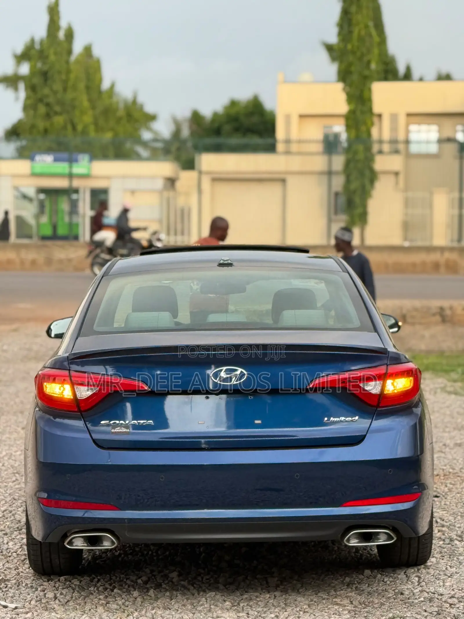 Hyundai Sonata Limited Sedan FWD (2.4L 4cyl 6A) 2017 Blue