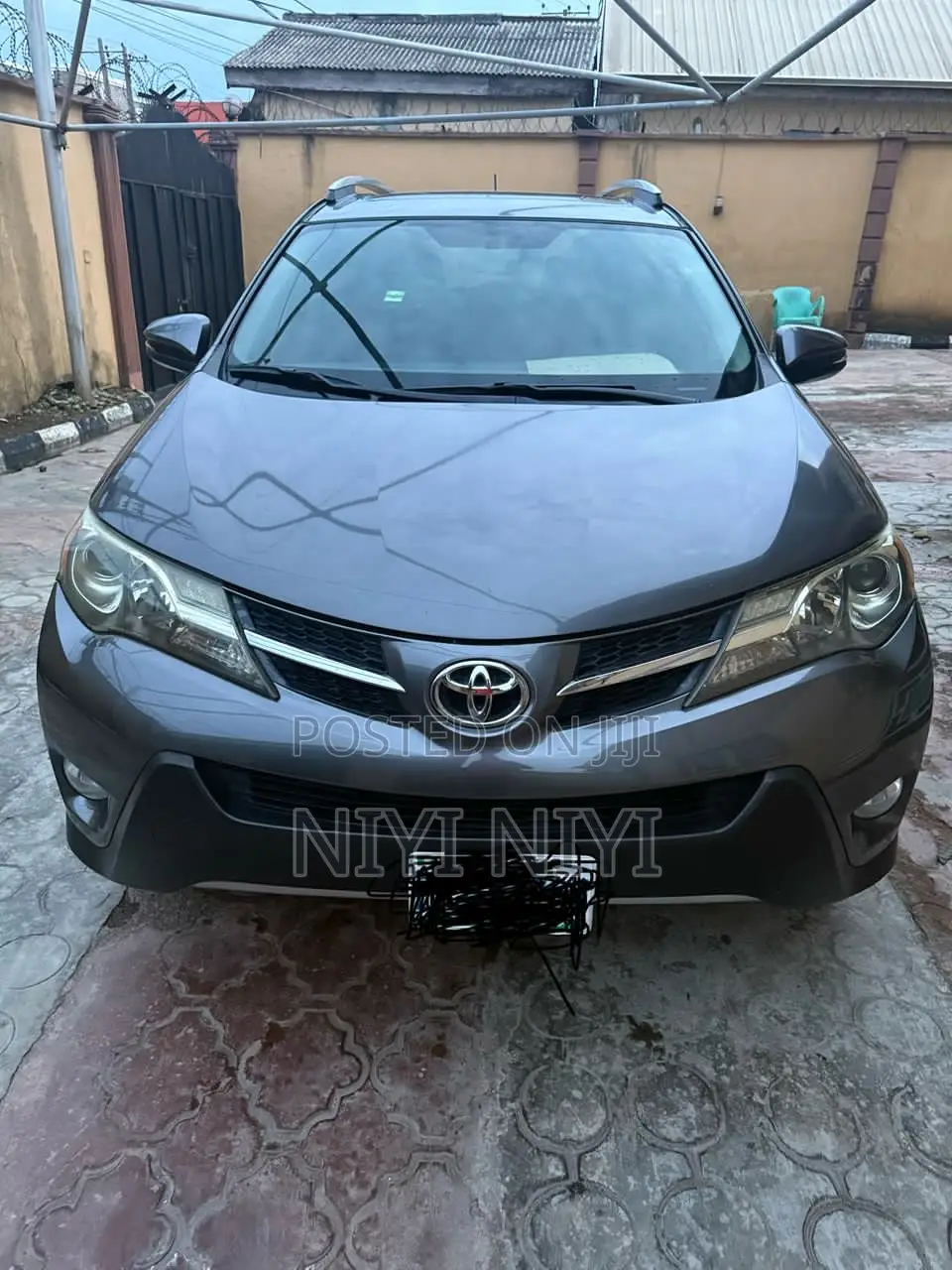 Toyota RAV4 Limited 4dr SUV (2.5L 4cyl 6A) 2014 Gray