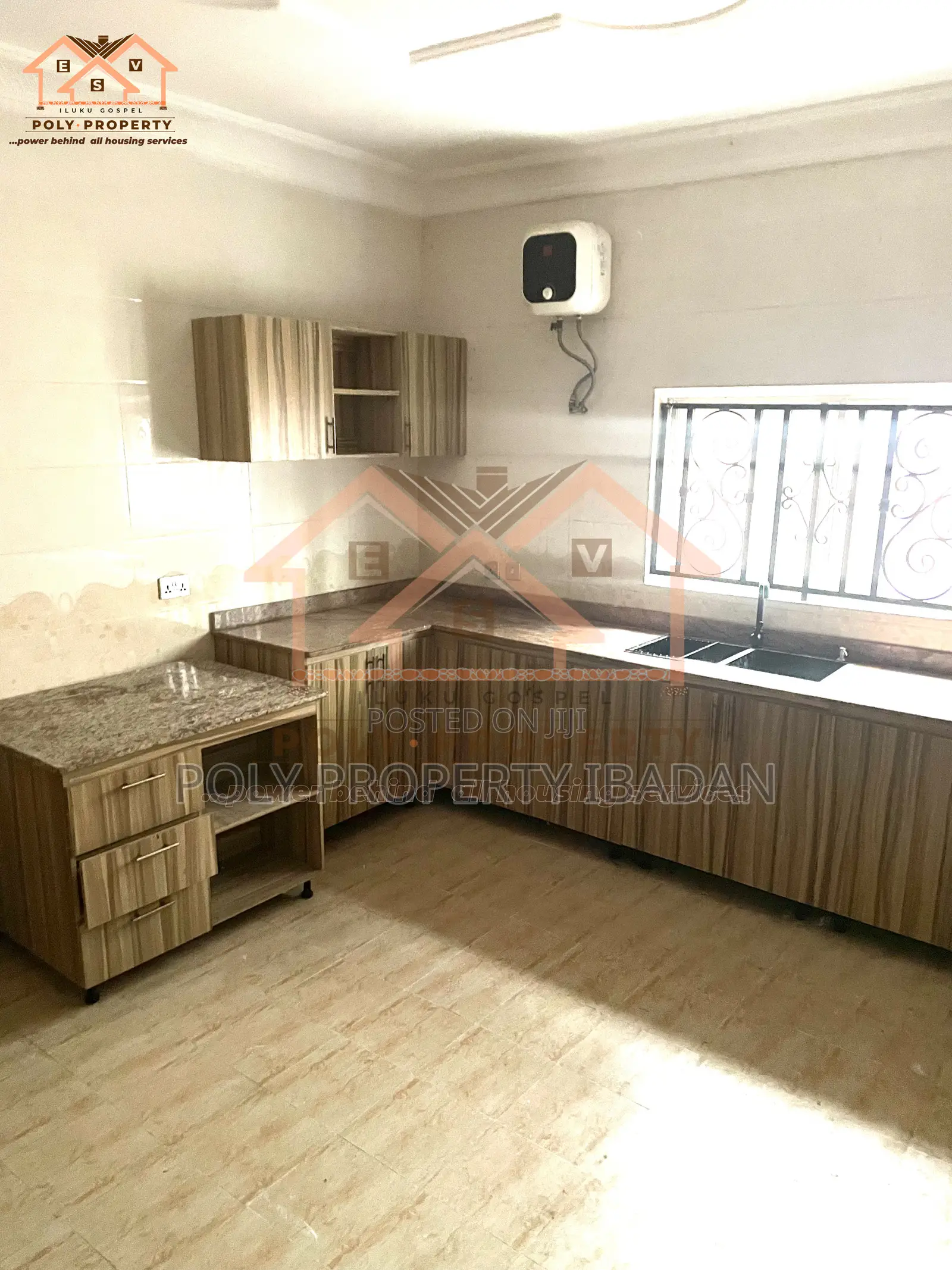 5bdrm Duplex in Kolapo Ishola Gra, Akobo for rent