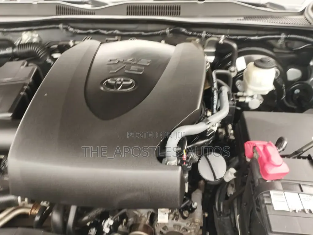 Toyota Tacoma 2019 Silver