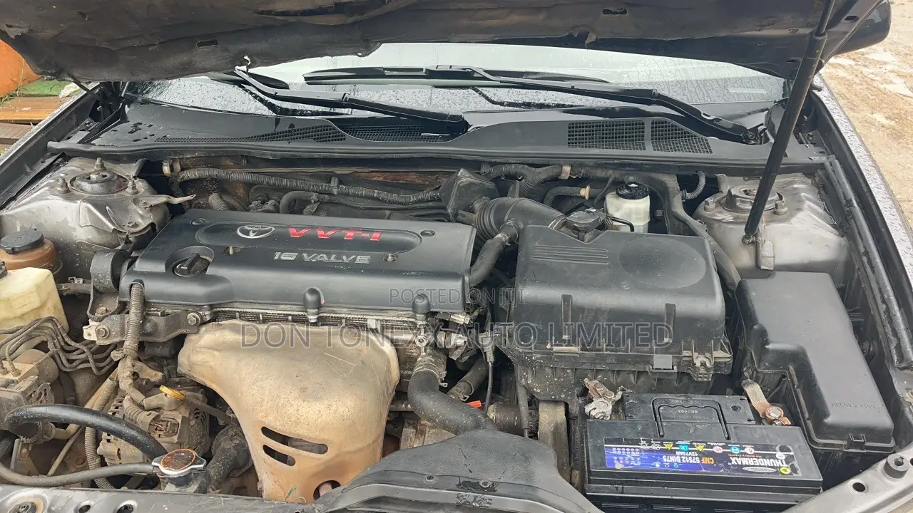 Toyota Camry LE 4dr Sedan (2.4L 4cyl 5A) 2005 Gray