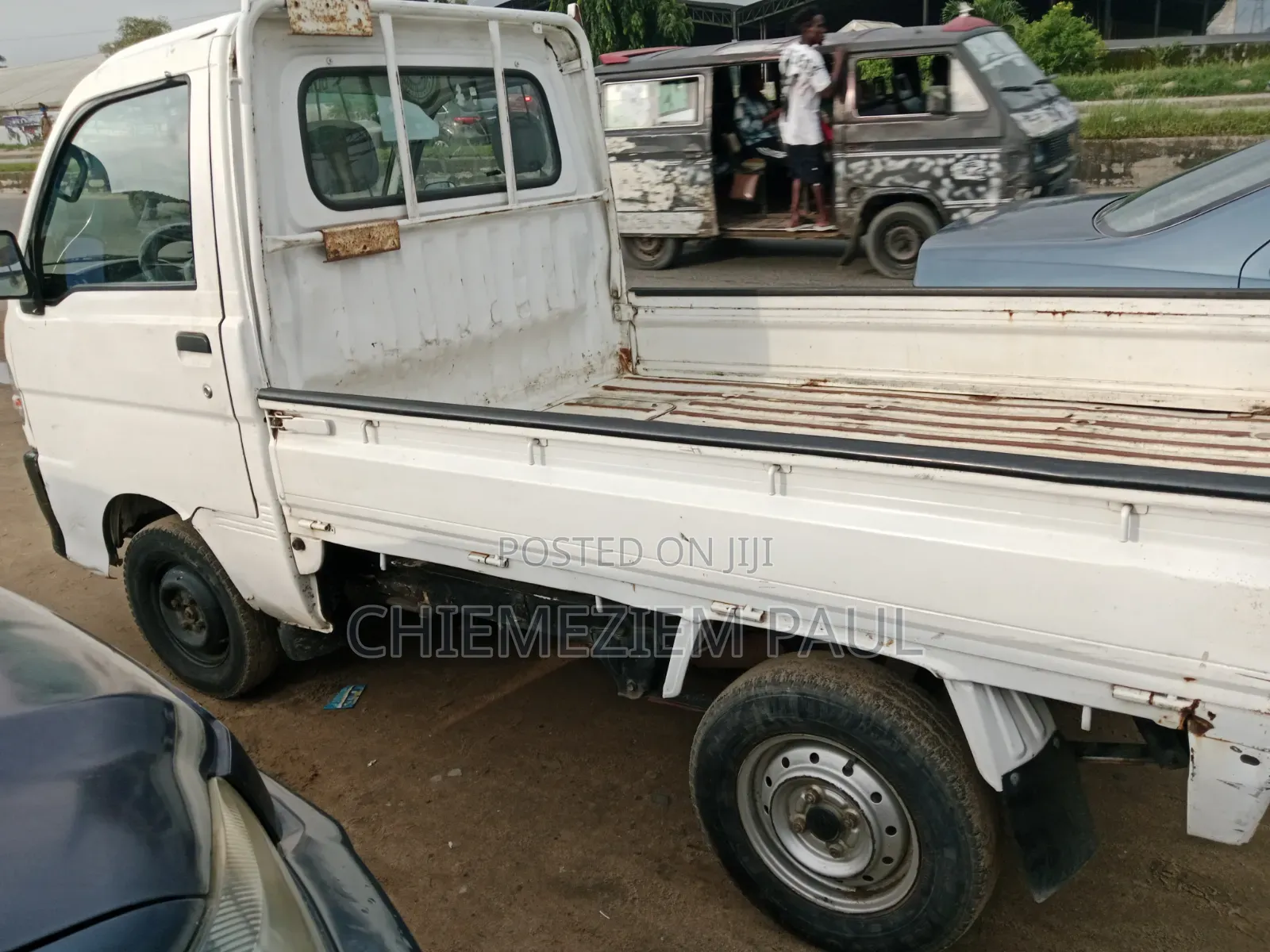 Daihatsu Hijet Pick-Up, a Year Used Vehicle.