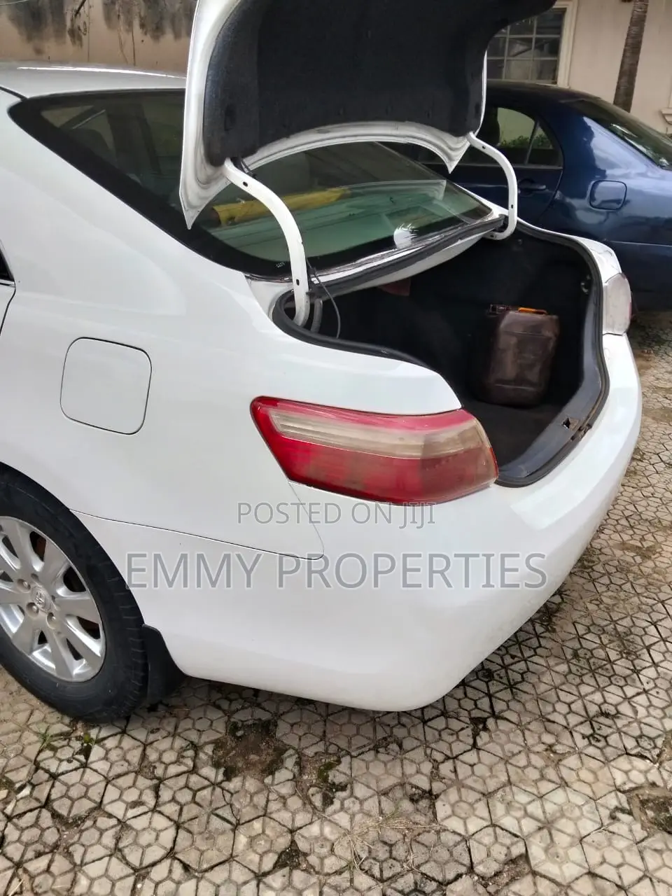 Toyota Camry XLE 4dr Sedan (2.4 4cyl 5A) 2008 White