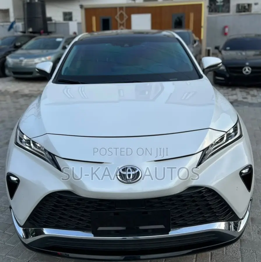 Toyota Venza XLE AWD 2024 White