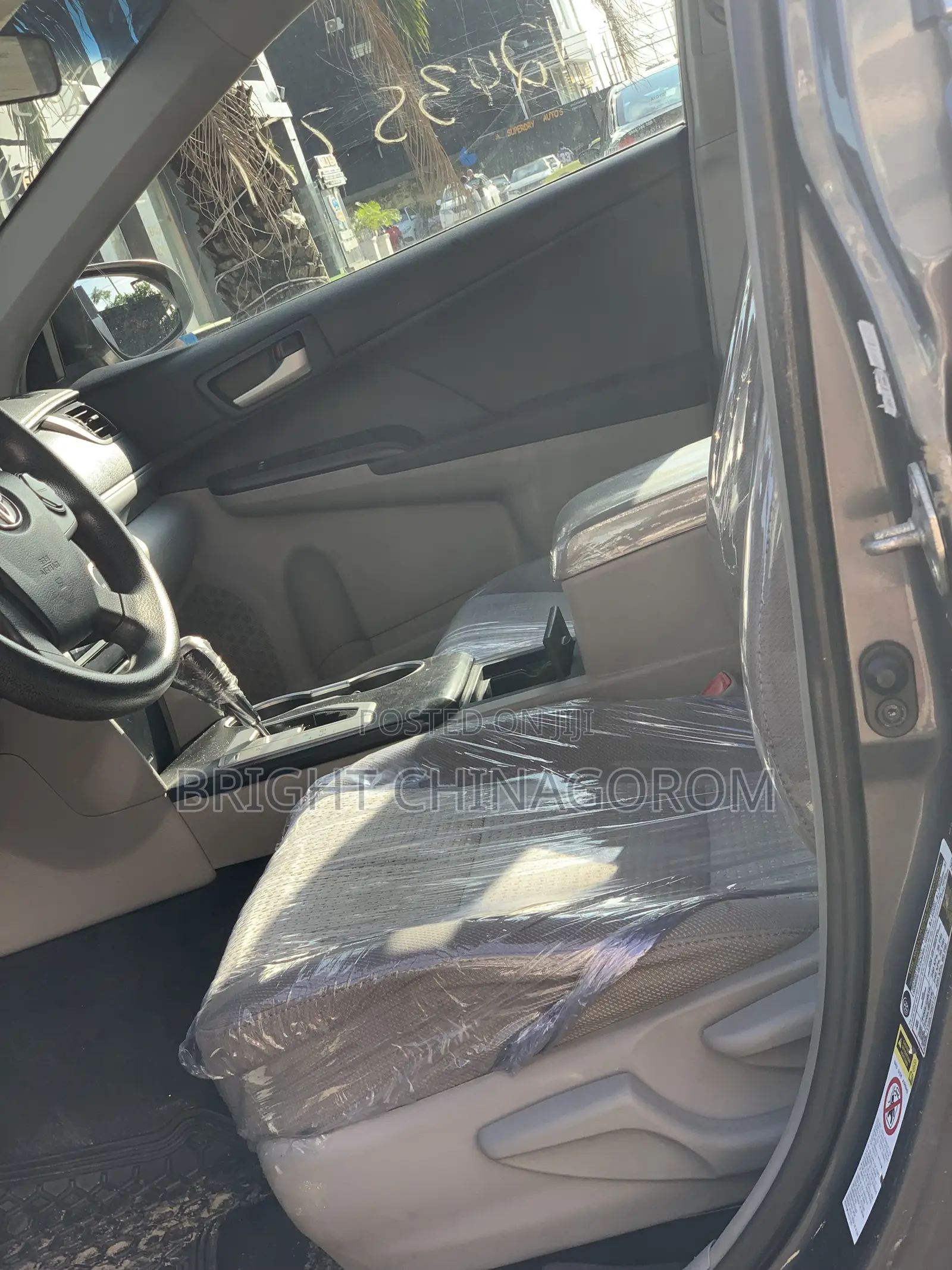 Toyota Camry LE 4dr Sedan (2.5L 4cyl 6A) 2012 Gray