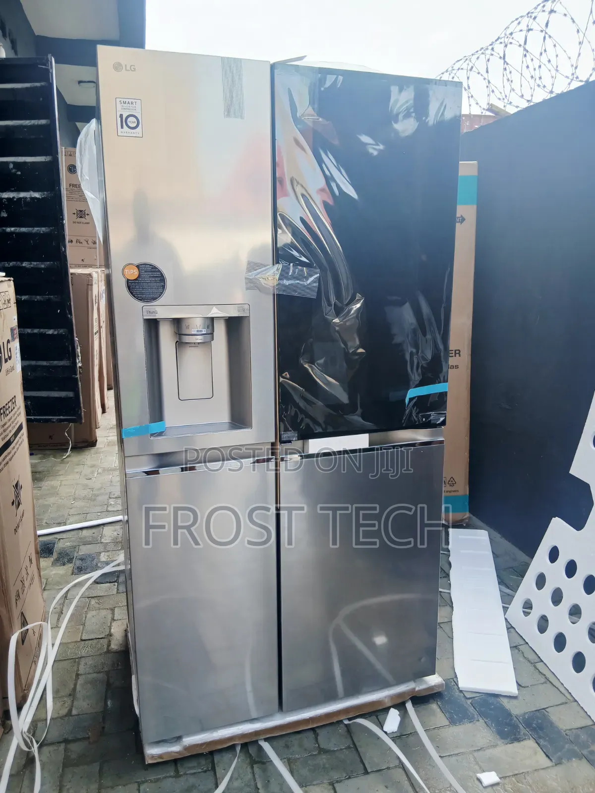 Lg Smart Inverter Fridge With Ice Cubes Dispenser, Knock Twice