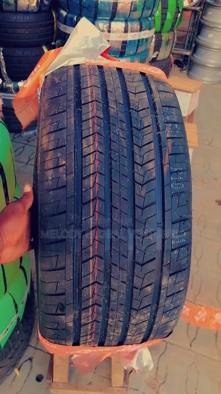 295/40r21 Teraflex Tires/ Heavy Duty and High Quality/ G L S G L