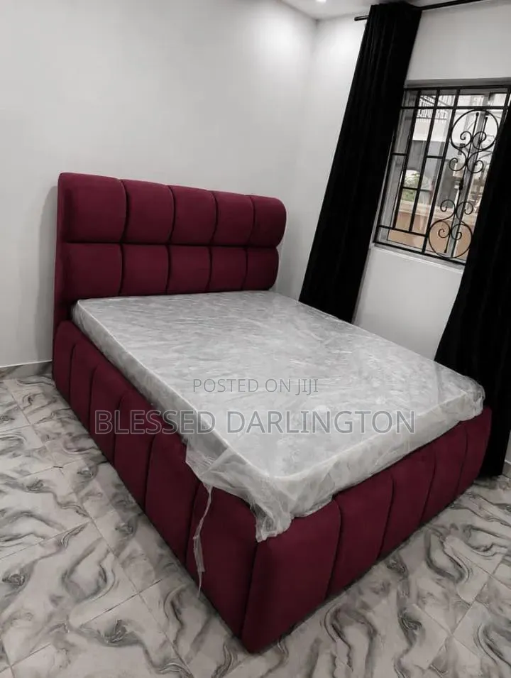 Quality 4 and Half by 6 Bubble Bed Frame