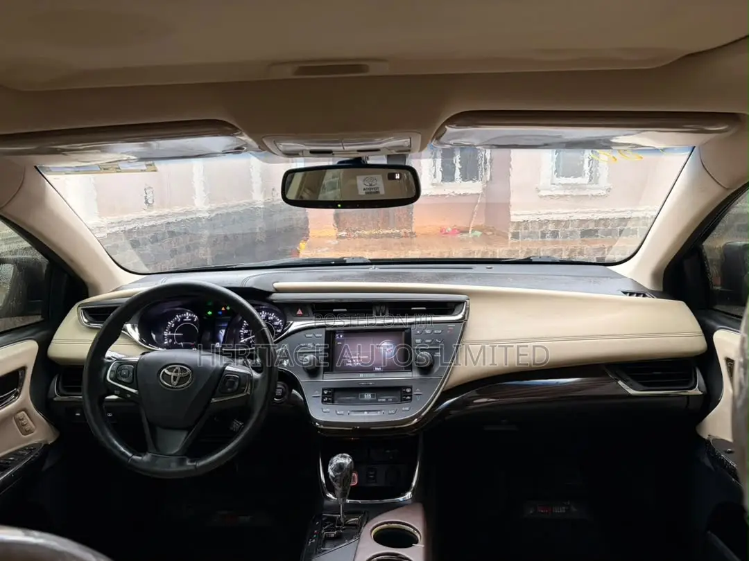 Toyota Avalon Limited Sedan FWD (3.5L 6cyl 6A) 2013 Green