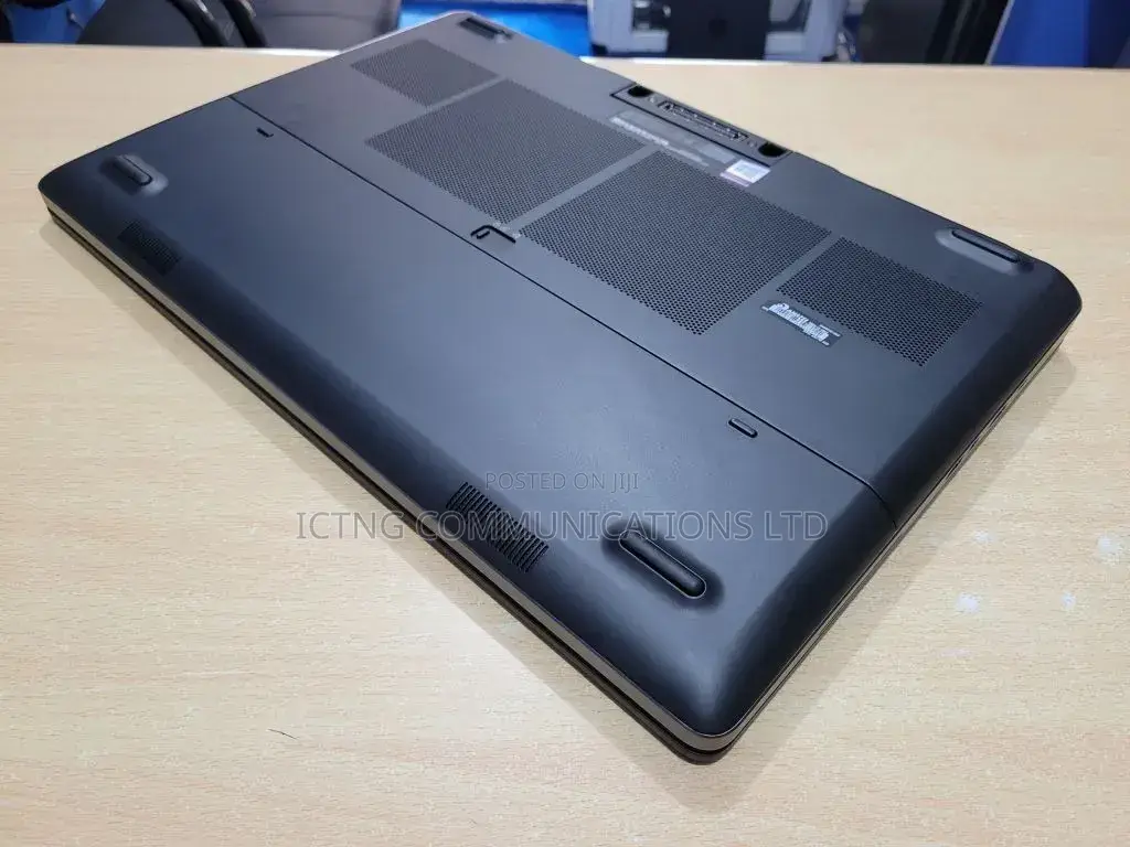 Laptop Dell Precision 17 7720 16GB Intel Core 7 SSD 512GB