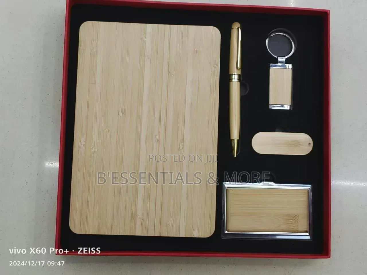 5 in 1 Bamboo Corporate Gift Set With Cardholder Keychain