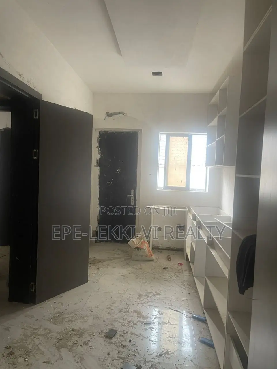 3bdrm Apartment in Victoria Island for sale