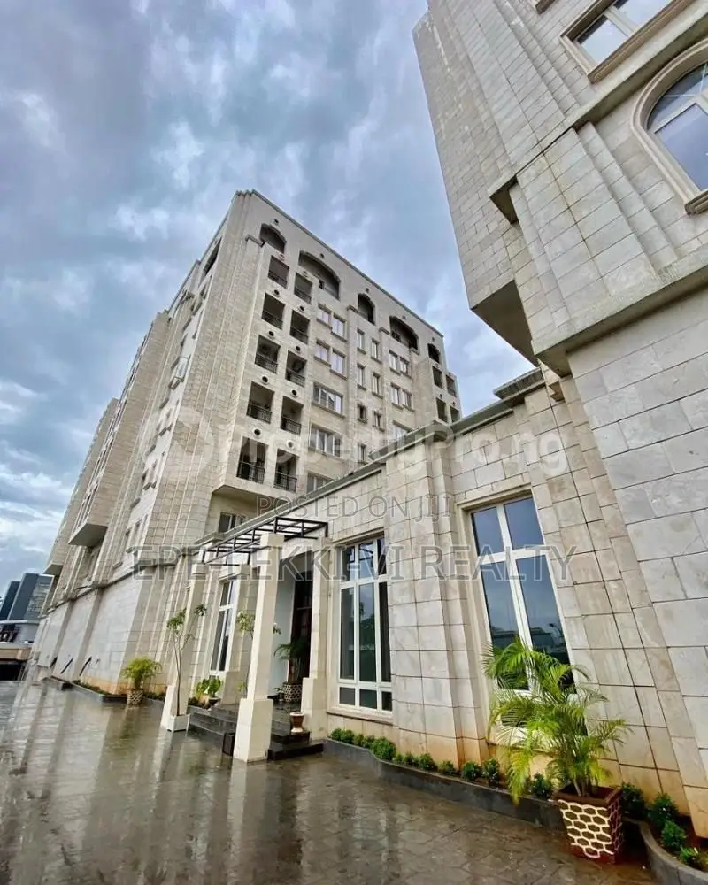 4bdrm Apartment in Victoria Island for rent