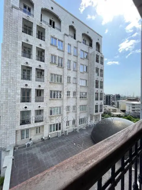 4bdrm Apartment in Victoria Island for rent