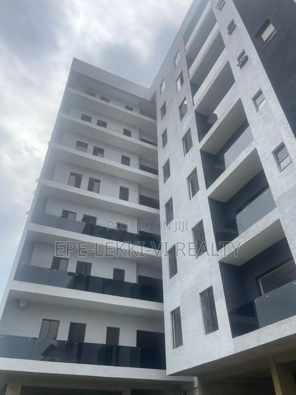 4bdrm Apartment in Victoria Island for rent