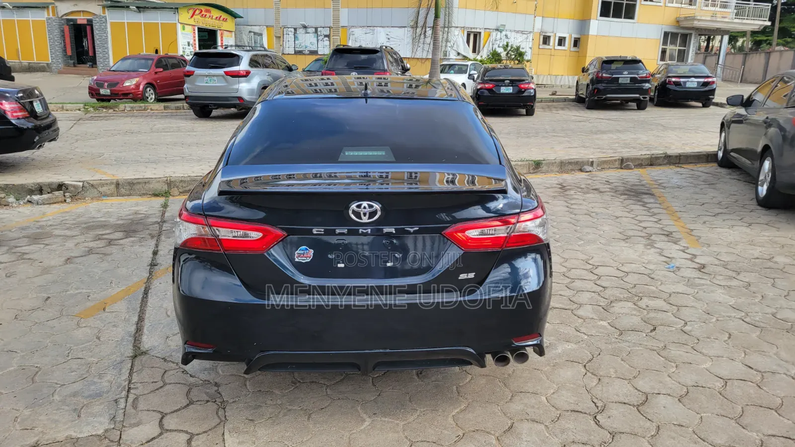 Toyota Camry 2019 Blue