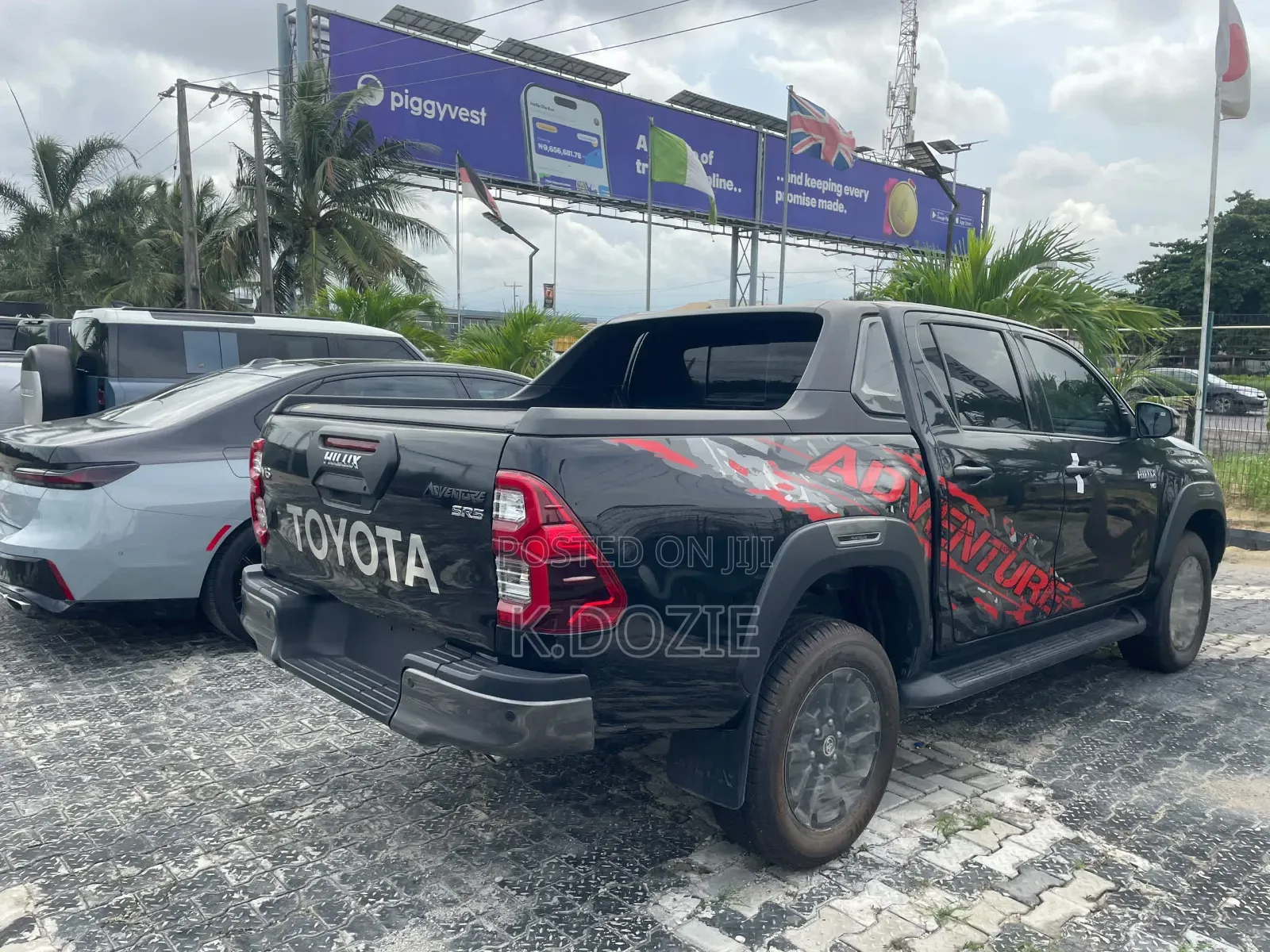 New Toyota Hilux 2025 Black