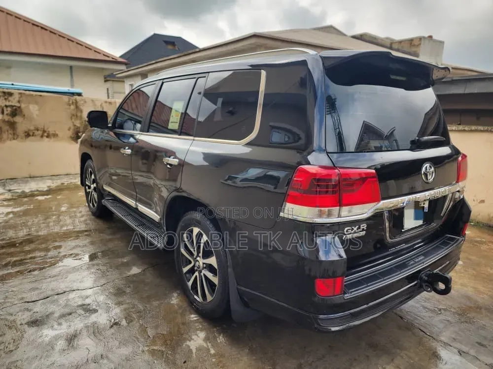 Toyota Land Cruiser Prado 4.0 Petrol GX-R 2019 Black