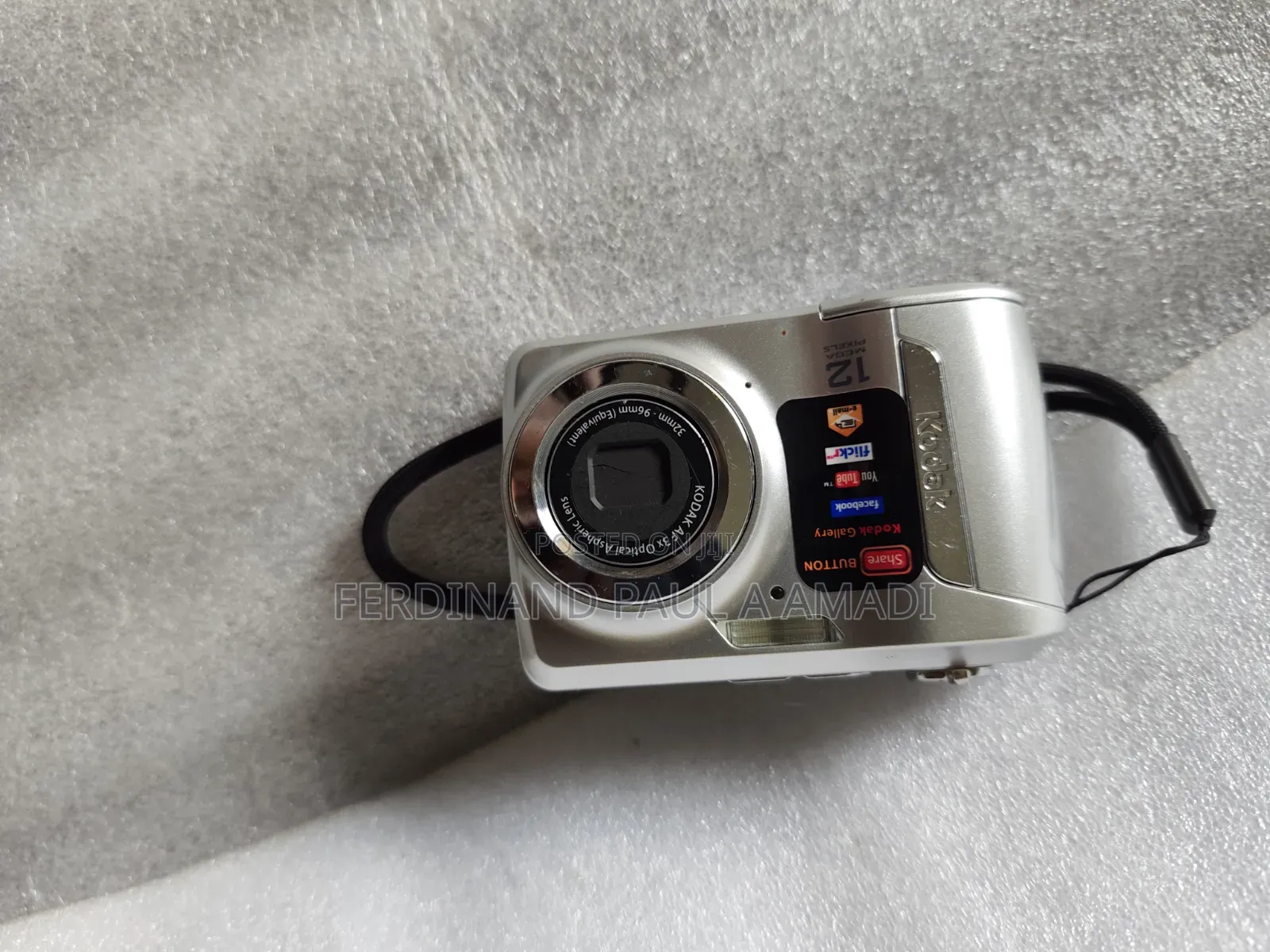 Kodak Digital Photo Video Camera for Vintage Passport Snapping